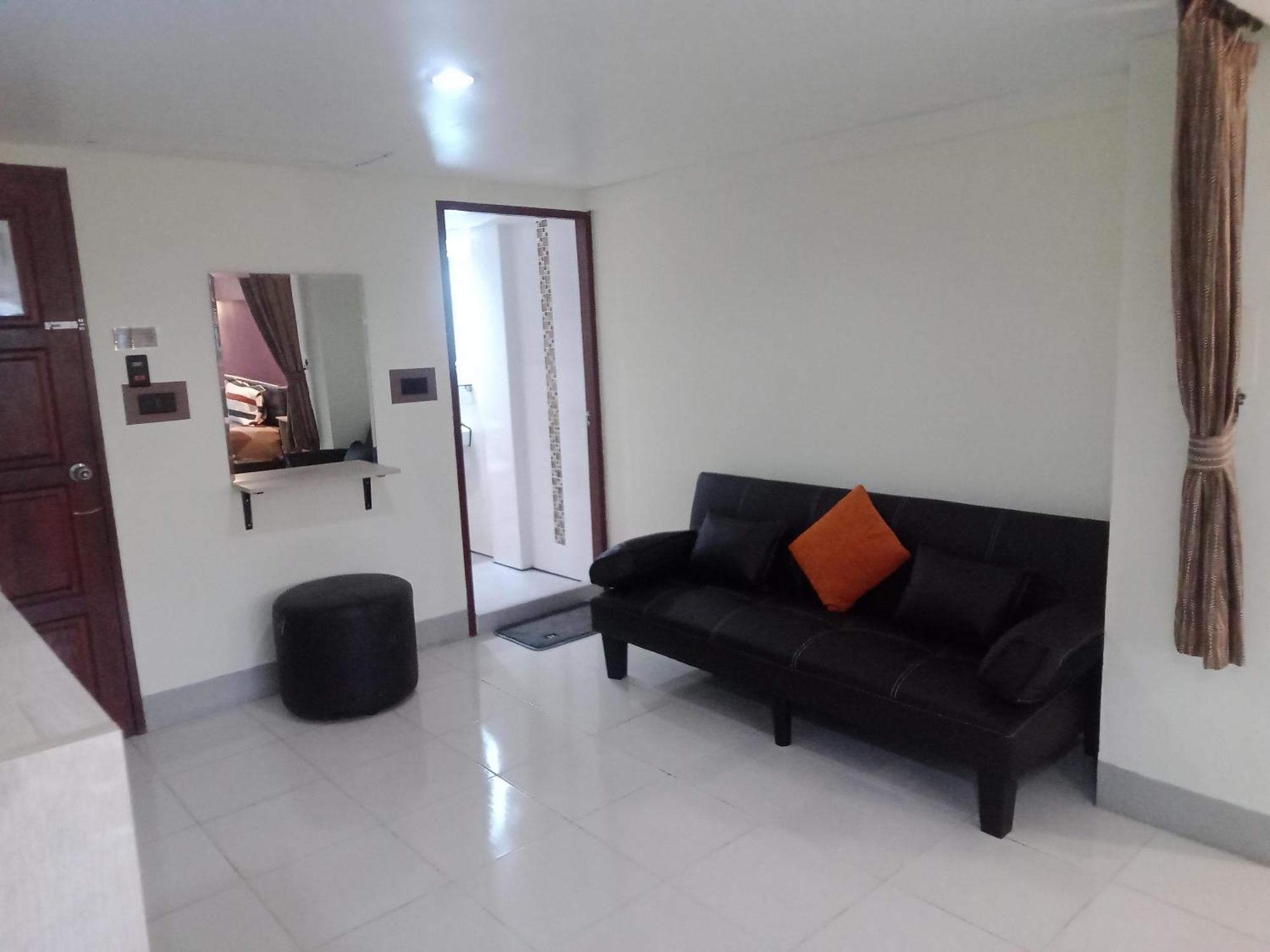 Living Room Guesthouse & Cafe Bar Karon Exterior foto